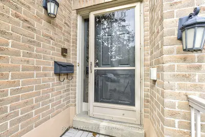 5490 Glen Erin Drive 3, Mississauga, On L5m 5r4