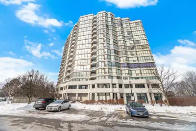 1 Rowntree Road 611, Toronto, On M9v 5g7