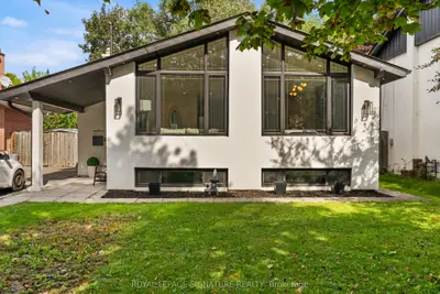 75 Rangoon Road, Toronto, On M9c 4n8
