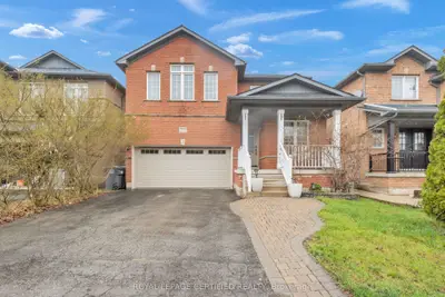 17 Chestermere Crescent, Brampton, On L7a 2e8