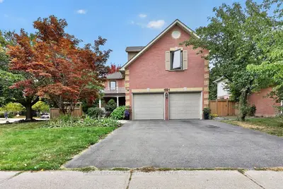 4194 Millcroft Park Drive, Burlington, On L7m 3v3
