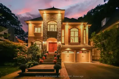 3021 Woodland Park Drive, Burlington, On L7n 1k8