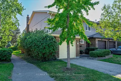 1951 Rathburn Road E 176, Mississauga, On L4w 2n9