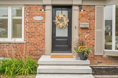 2107 Russett Road, Mississauga, On L4y 1c2