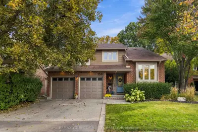 2332 Folkway Drive, Mississauga, On L5l 3b6