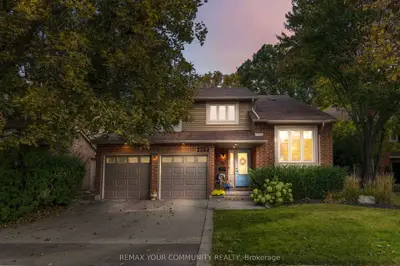 2332 Folkway Drive, Mississauga, On L5l 3b6