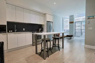 110 Marine Parade Drive 104, Toronto, On M8v 0a3