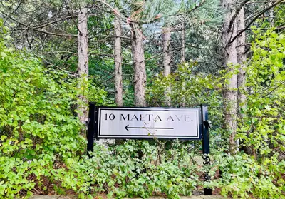 10 Malta Avenue 1504, Brampton, On L6y 4g6