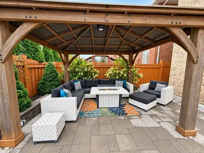 544 Bridgeview Road, Oakville, On L6m 0p3