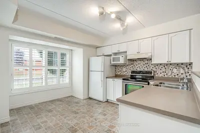 1460 Bishops Gate 111, Oakville, On L6m 4n5