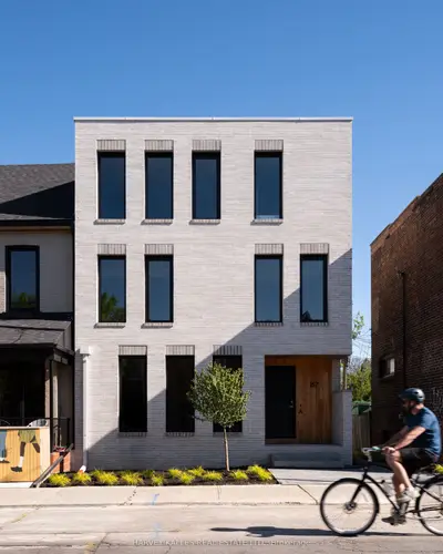 157 Hallam Street A, Toronto, On M6h 1x3