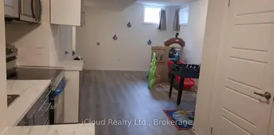 141 Marvin Avenue 1, Oakville, On L6h 0y6