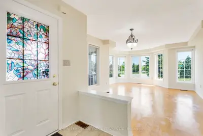 2204 Grand Oak Trail, Oakville, On L6m 4s6