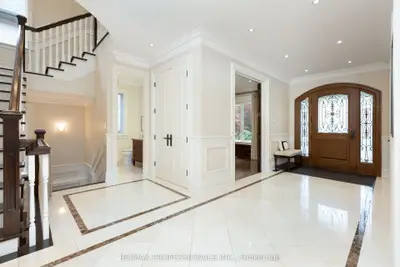 18 Hillcroft Drive, Toronto, On M9b 4x5