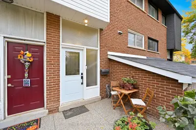 5474 Schueller Crescent, Burlington, On L7l 3t2