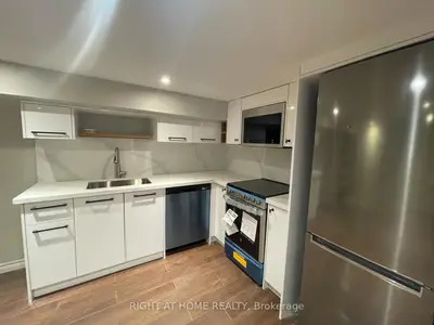 807 Dupont Street B, Toronto, On M6g 1z7