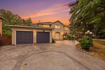 42 Dawnridge Trail, Brampton, On L6z 2a1