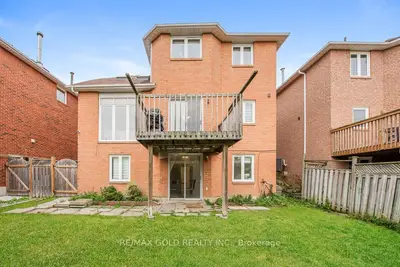 1361 Daniel Creek Road, Mississauga, On L5v 1v3