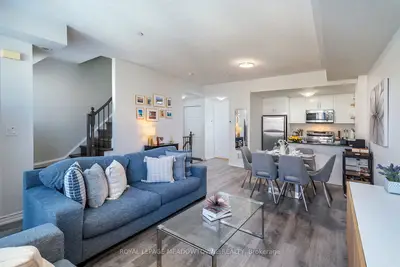 10 Carnation Avenue 19, Toronto, On M8v 0b8