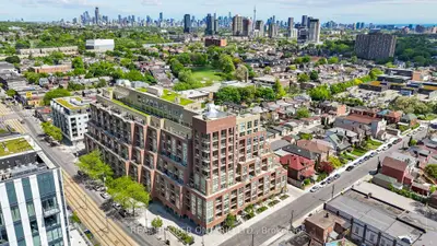 1787 St Clair Avenue W 920, Toronto, On M6n 0b7