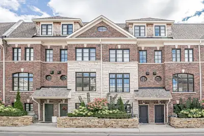 2058 Queensborough Gate, Mississauga, On L5m 0x9