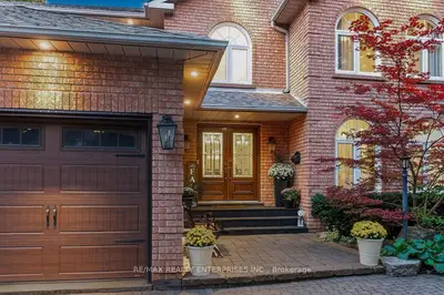 1634 Tipperary Court, Mississauga, On L5h 3z4