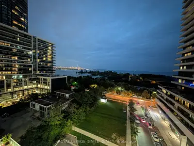 33 Shore Breeze Drive 710, Toronto, On M8v 0g1