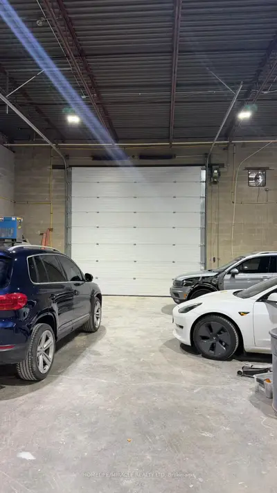 101 Glidden Road #8, Brampton, On L6t 3w6