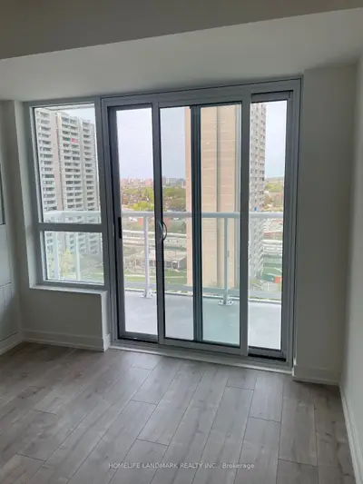 10 Wilby Crescent 1401, Toronto, On M9n 0b6
