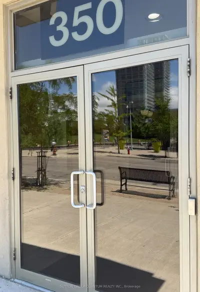 350 Princess Royal Drive 1103, Mississauga, On L5b 4n1