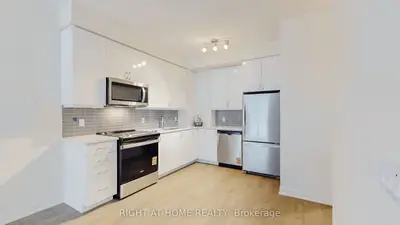 38 Annie Craig Drive 408, Toronto, On M8v 0g9