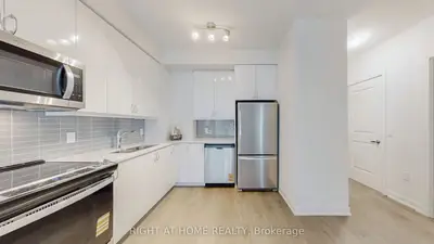 38 Annie Craig Drive 408, Toronto, On M8v 0g9