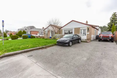 137 Avondale Boulevard Upper Portion, Brampton, On L6t 1h5