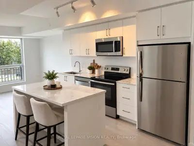 4010 Eglinton Avenue W 329, Toronto, On M9a 0g5