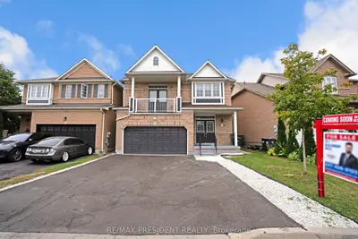 4 ChalkFarm Crescent, Brampton, ON L7A 3V8