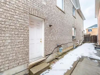 42 Zimmer Street Basement, Brampton, On L6s 6l9