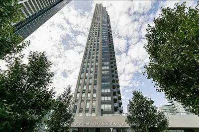 36 Park Lawn Road 2401, Toronto, On M8v 0e5