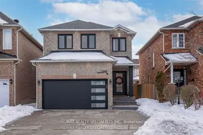 7294 Rosehurst Drive Unit 2, Mississauga, On L5n 8h1