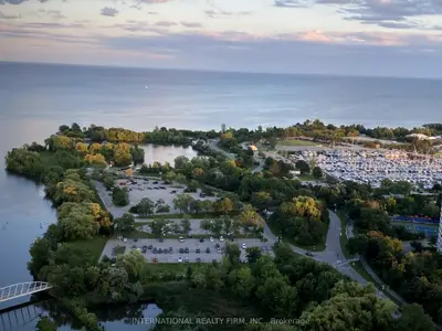 2212 Lakeshore Road W 3606, Toronto, On M8v 0c2