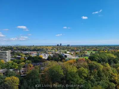 202 Burnhamthorpe Road E 1302w, Mississauga, On L5a 0b2