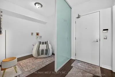15 James Findlay Way 631, Toronto, On M3m 0b3