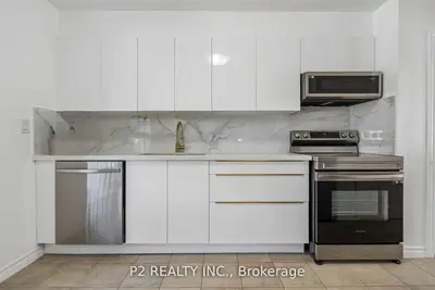 22-25 Gosford Boulevard N 22, Toronto, On M3n 2g7