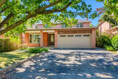 2152 Munn's Avenue, Oakville, On L6h 3t2