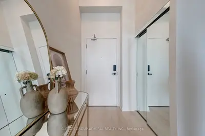 3900 Confederation Parkway 2401, Mississauga, On L5b 0m3