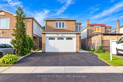 97 Banting Crescent, Brampton, On L6y 2m3