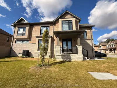 45 Arnold Circle, Brampton, On L7a 5m2