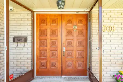 3500 Silverplains Drive, Mississauga, On L4x 2p4