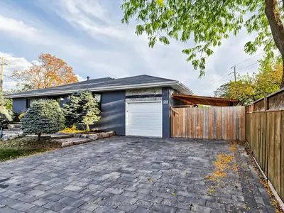 27 Matlock Avenue, Mississauga, On L5n 2p7