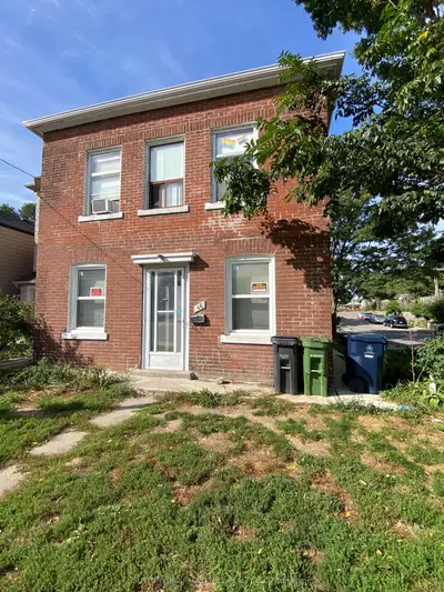 46 Rockcliffe Boulevard Main Floor, Toronto, On M6n 4r5