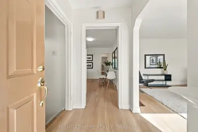 22 Katherine Road, Toronto, On M3k 1h9